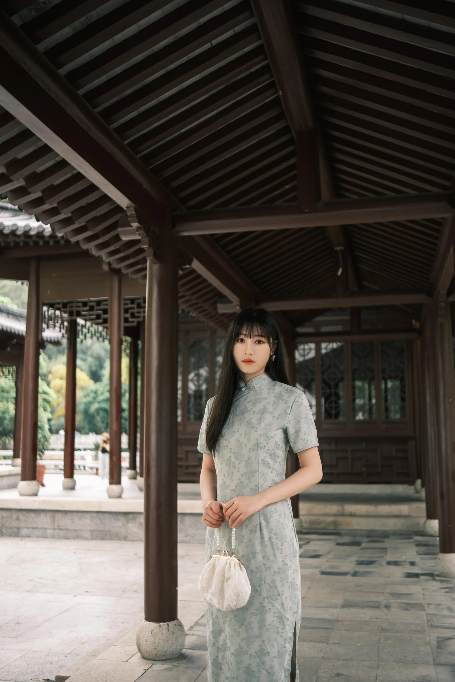 [艺图语] 2022.06.08 丁香一样的姑娘 呆呆 [34P]插图